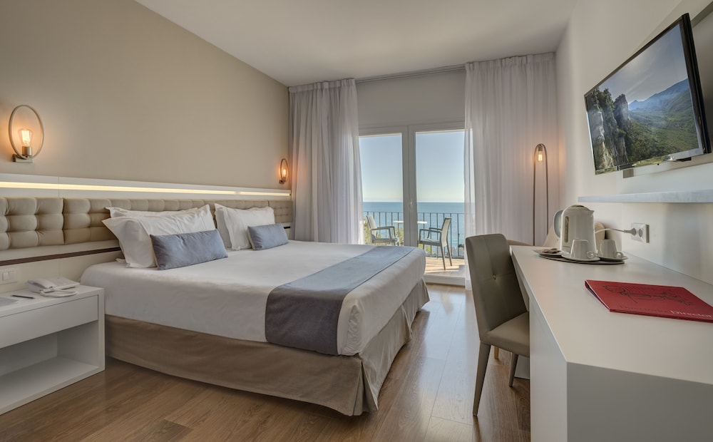 Single Room, Balcony, Ocean View