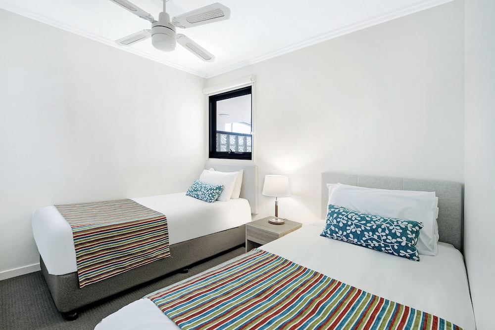 Three Bedroom Dual Key Apartment photo 3