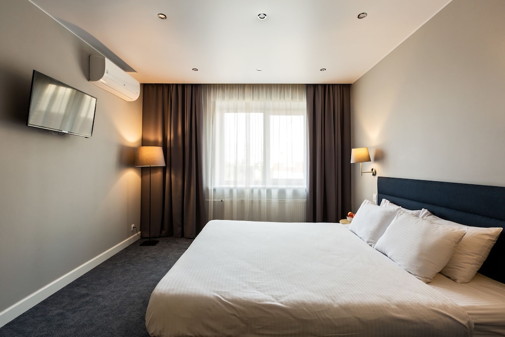 Deluxe Apartment, 1 King Bed, Kitchenette photo 2