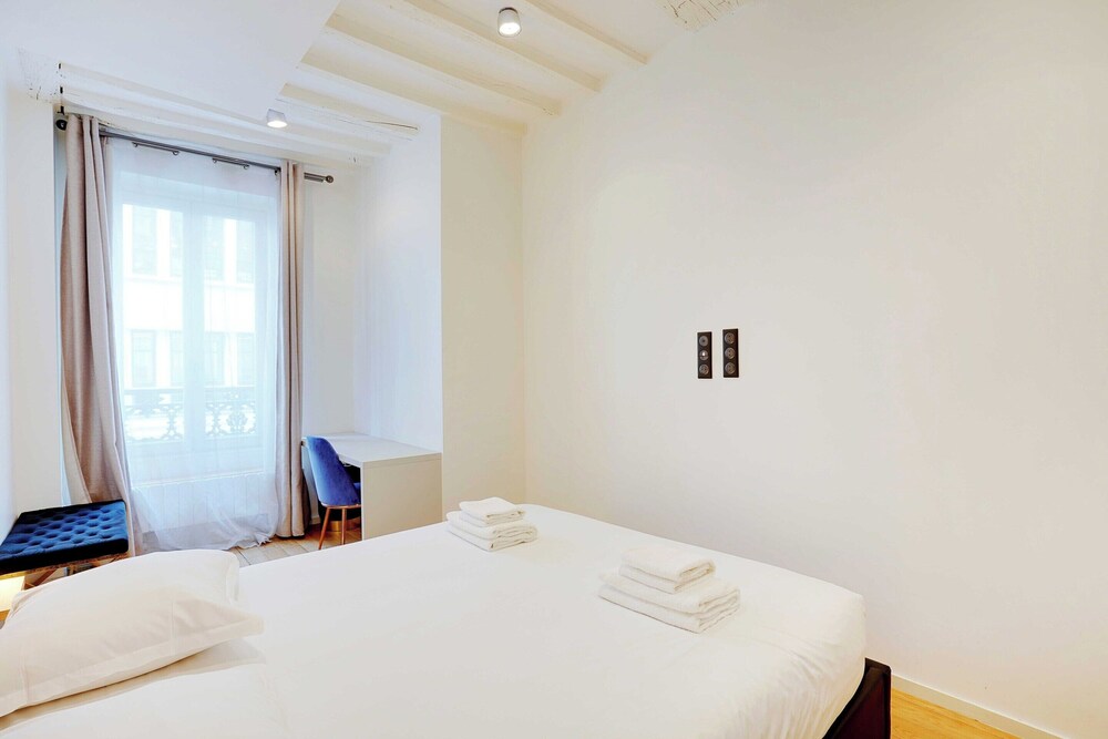 Apartment photo 3