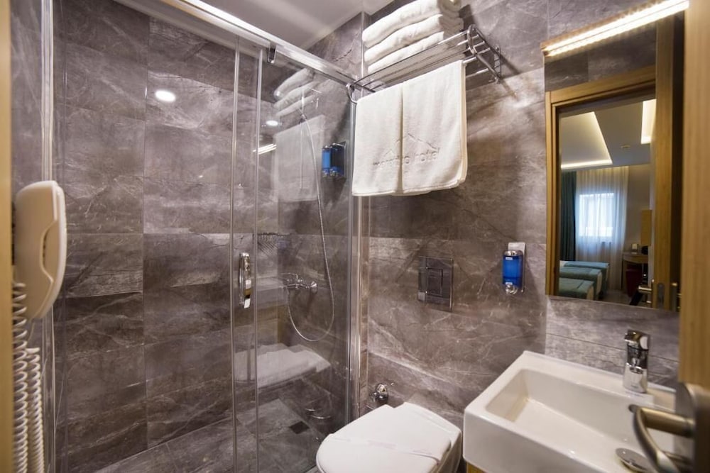 Deluxe Twin Room photo 2