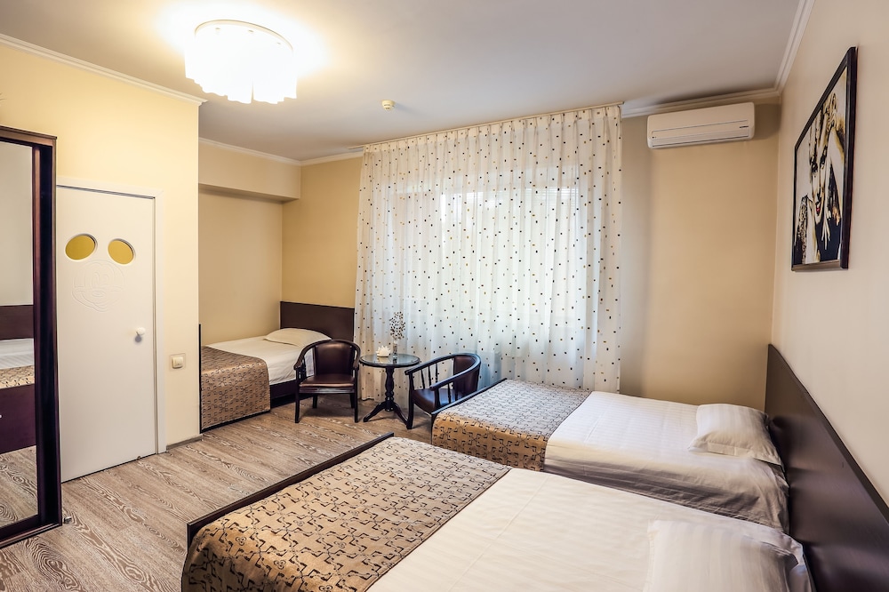 Comfort Triple Room photo 2