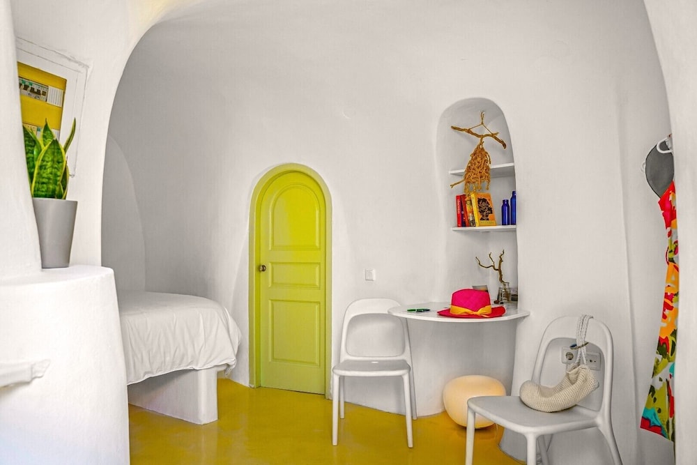 Studio (Cocoon)