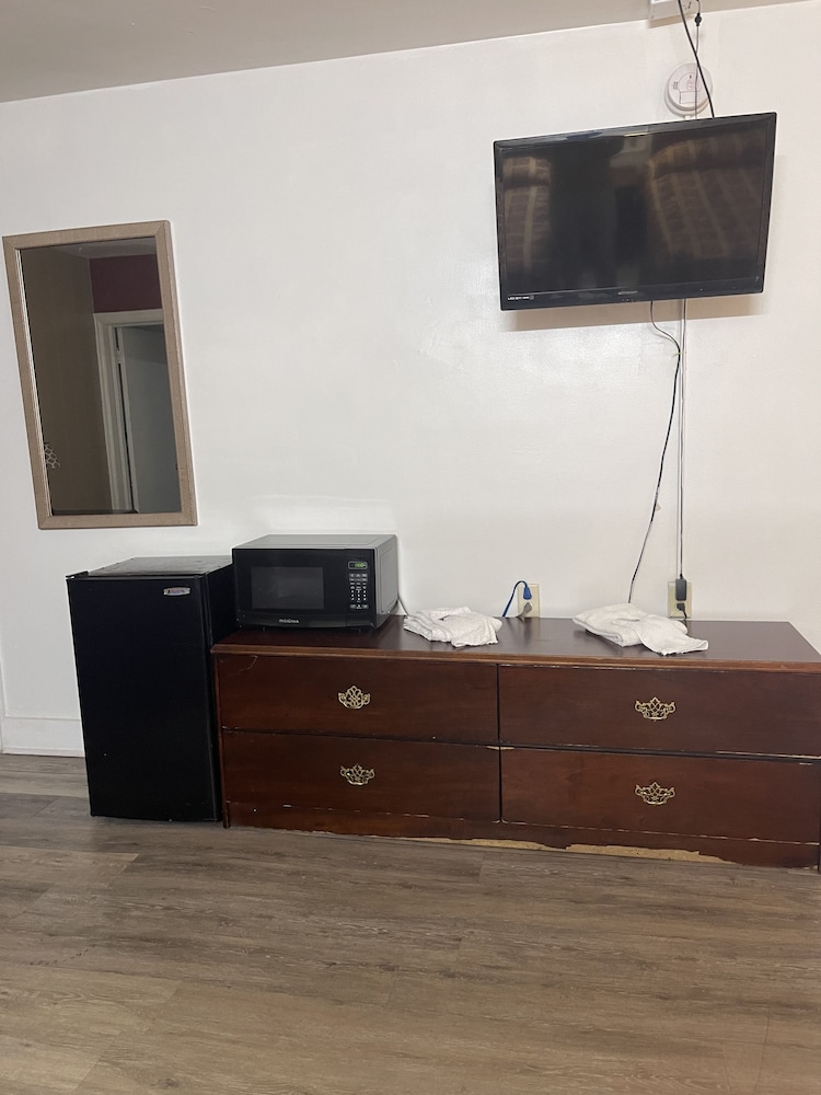 Basic Double Room photo 3