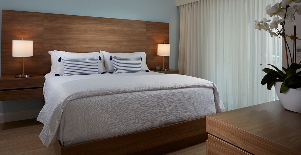The Pointe Premier Suite