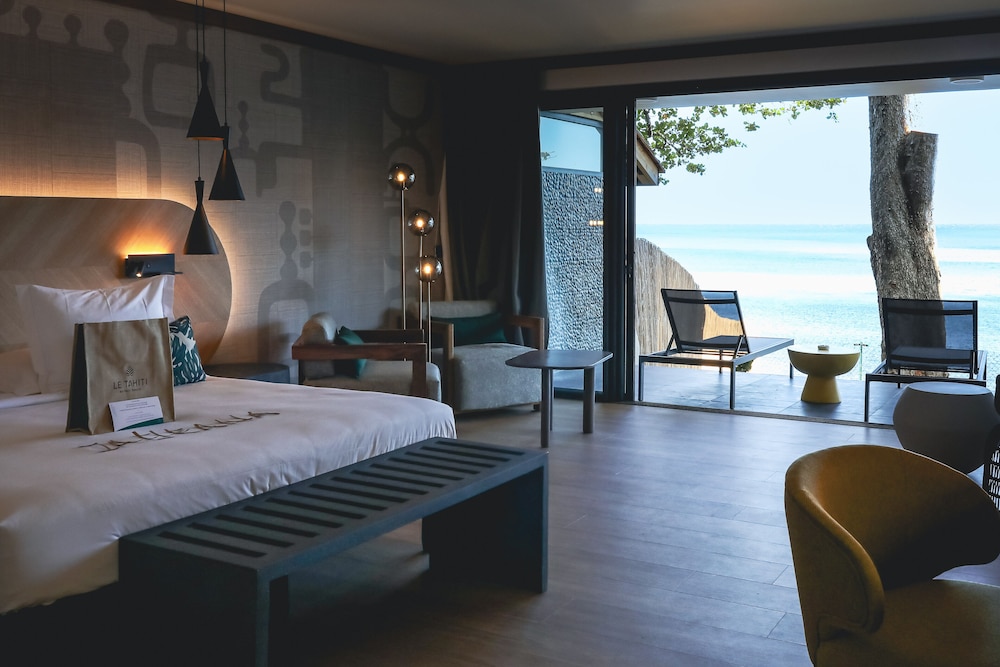 Royal Suite, 2 Bedrooms, Private Pool, Oceanfront photo 1