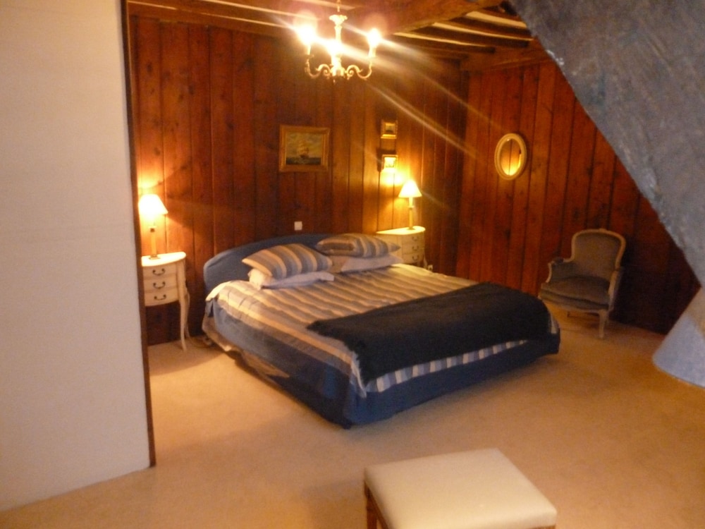 2 Luxury Double Room (Capitaine Carbec) photo 1