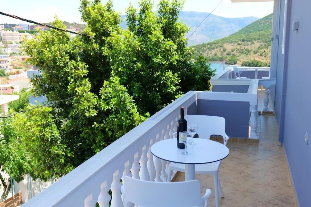Superior Triple Room, Balcony, Side Lake View