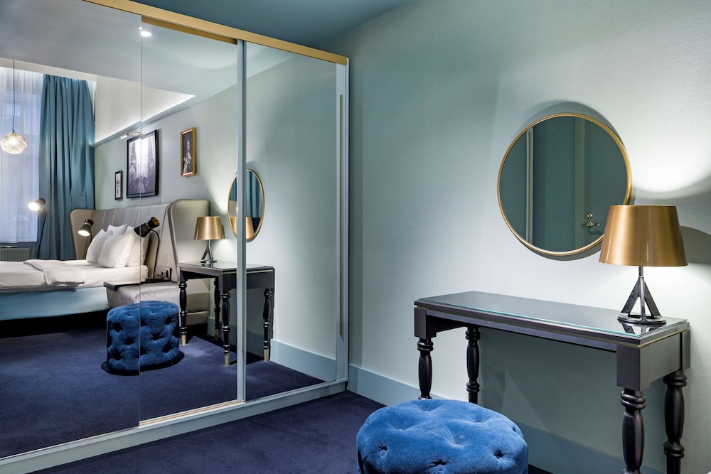 Suite, 1 Bedroom photo 2