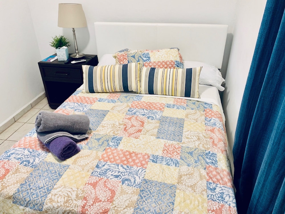THill 101 Deluxe Family Villa / Kitchenette / 2 Full Size Beds, 1st Floor