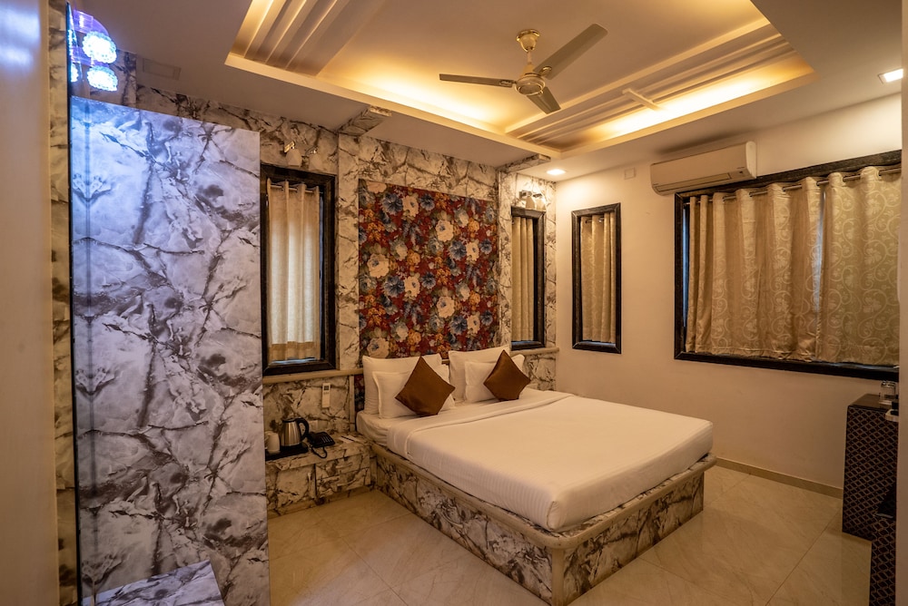 FAMILY SUITE ROOM