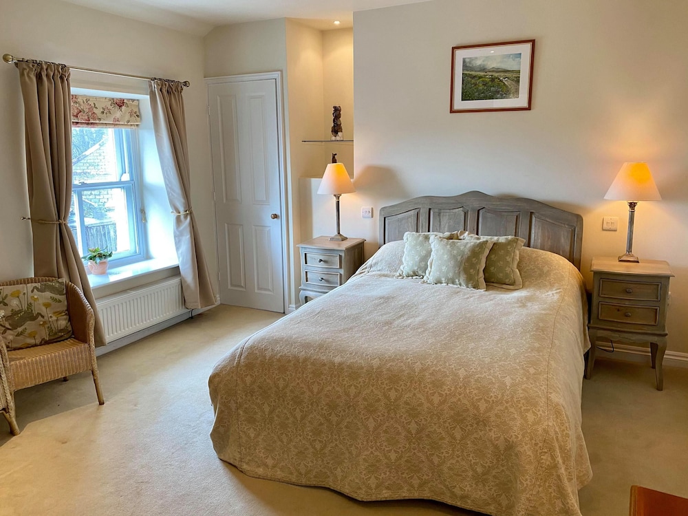 Deluxe Double Room, Private Bathroom (Hare Tor) photo 3
