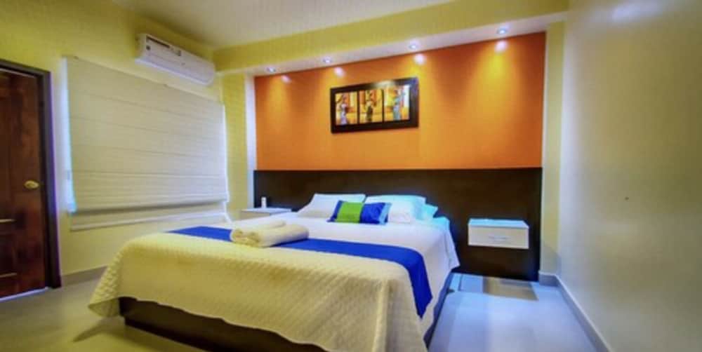 Double Room, 1 Queen Bed