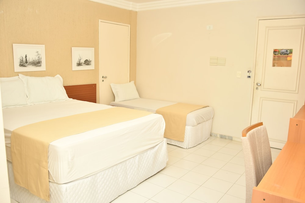 Standard Twin Room - Photo 3