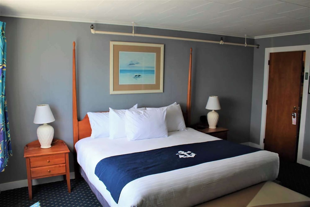 Harbor Master Suite (225)