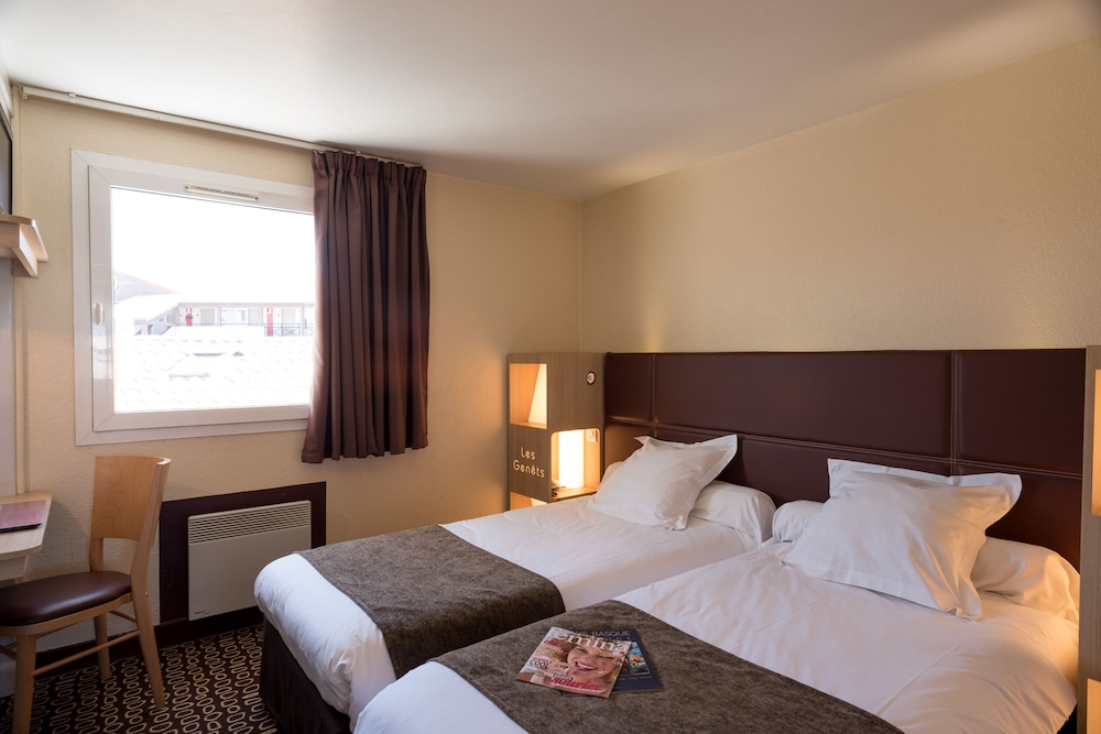 Standard Twin Room photo 2