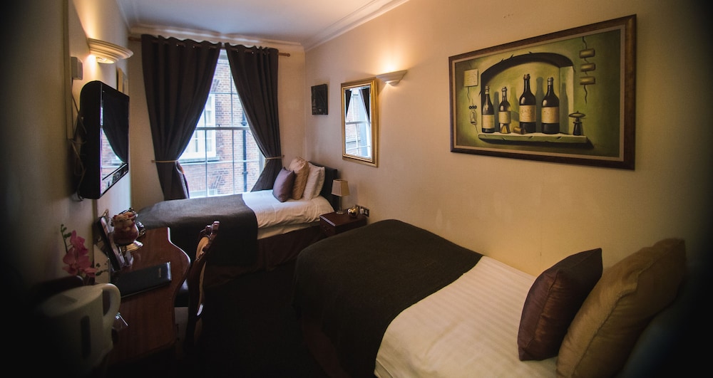 Standard Twin Room, 2 Twin Beds photo 3