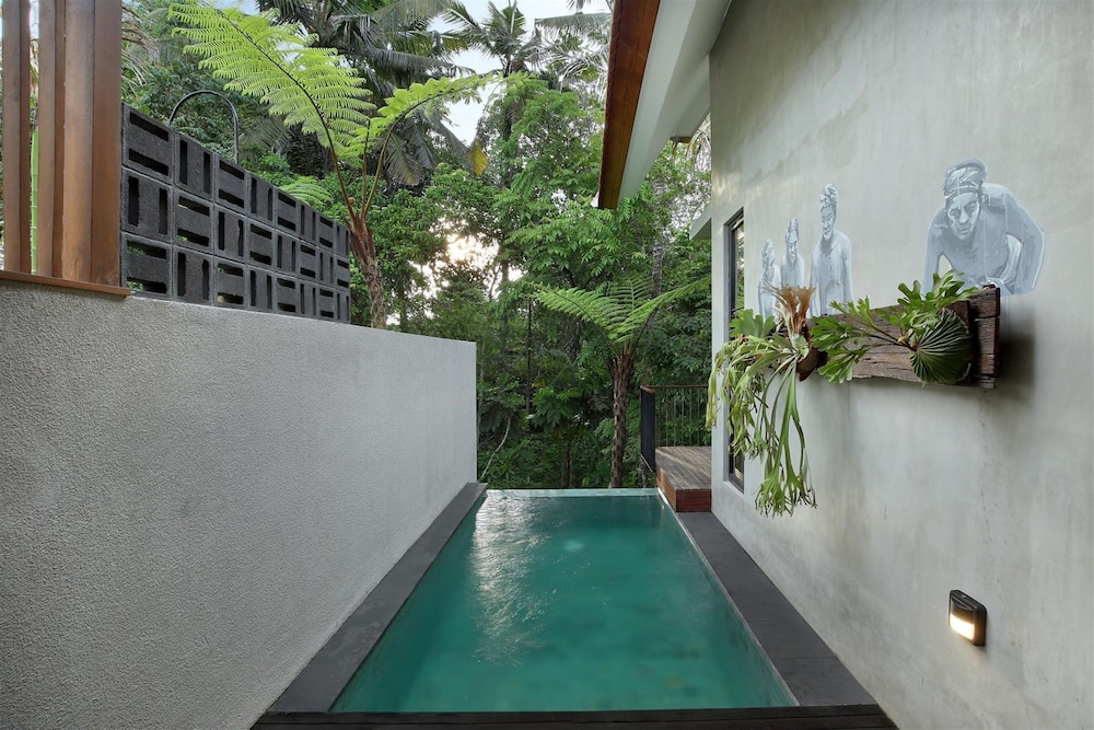 Grand 2 Bedroom Loft Forest Private Pool - Photo 21