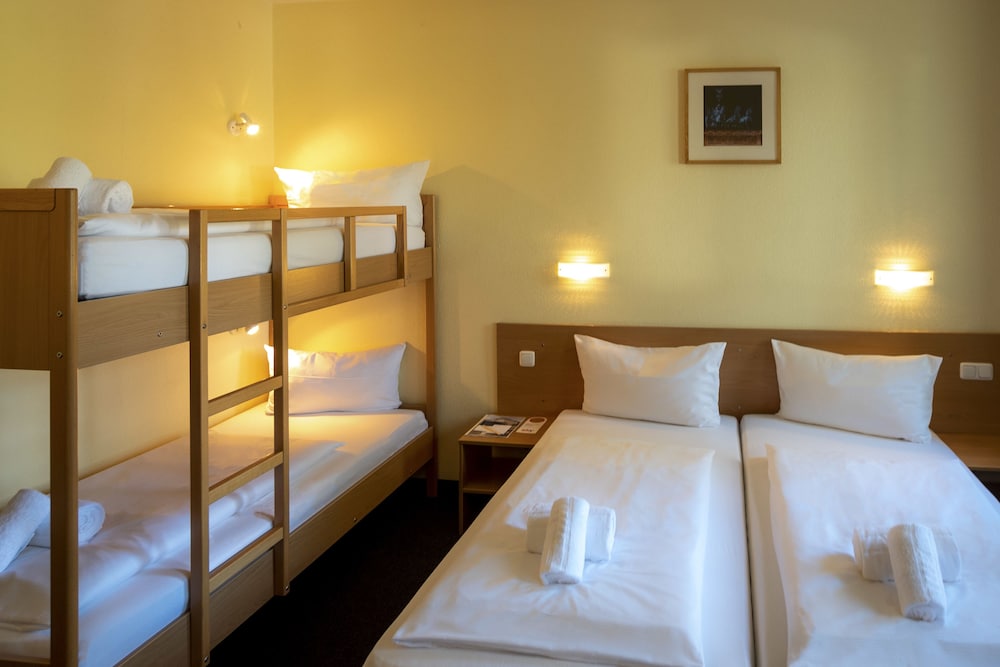 Quadruple Room - Photo 19