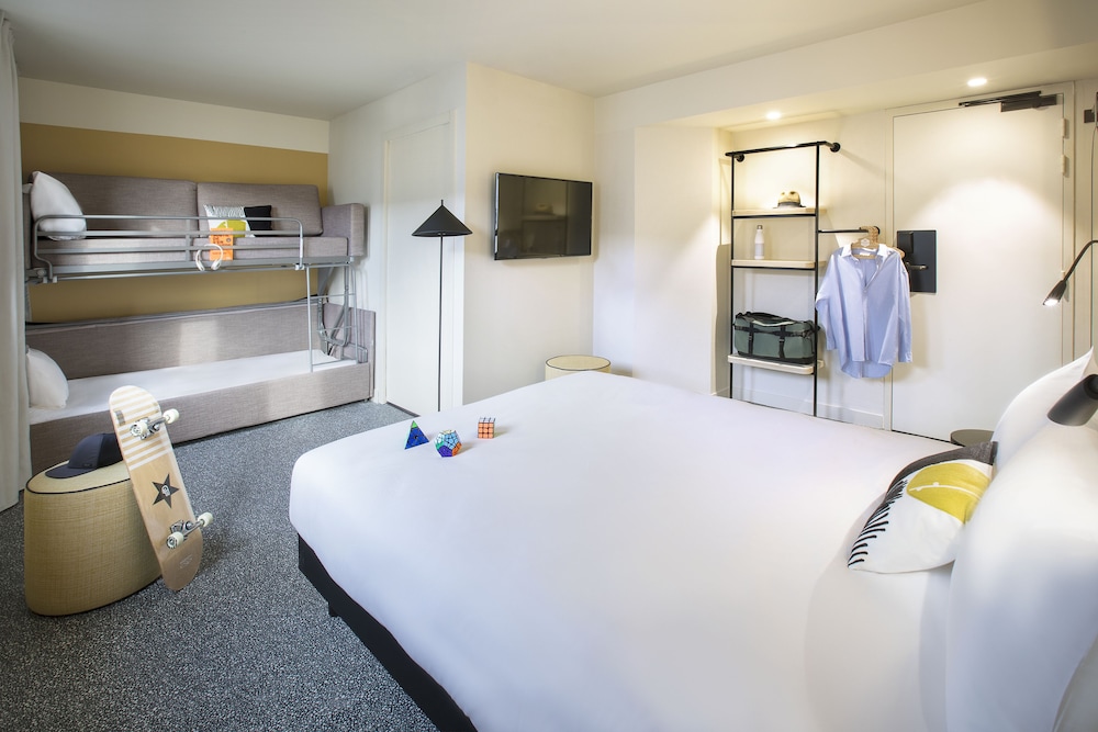 Family Quadruple Room - Photo 1