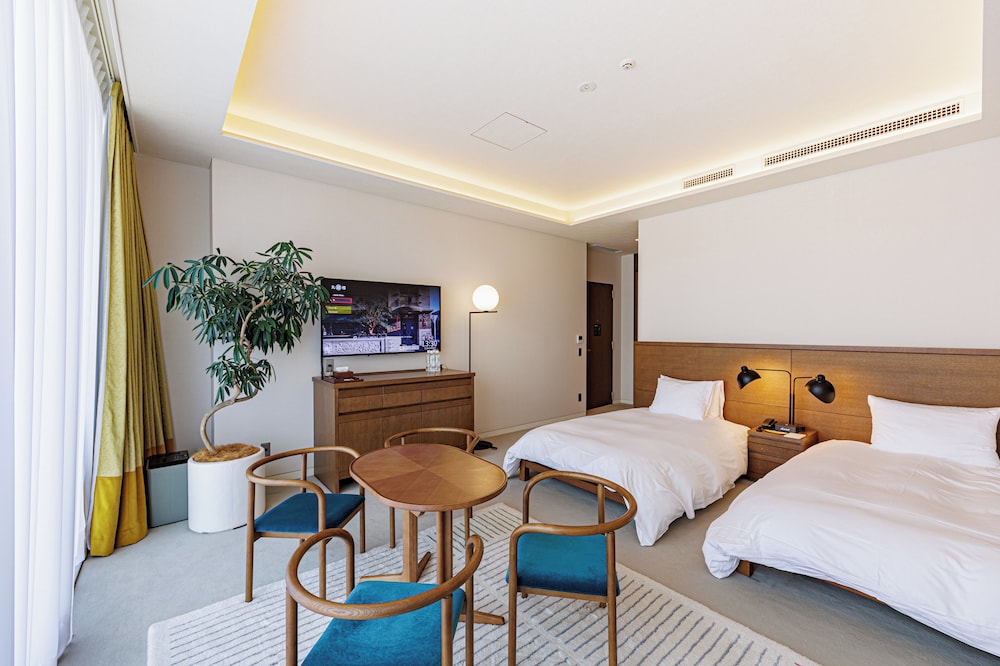 Superior Twin with Free Lounge Access (designed by Tadao Ando) - Photo 1