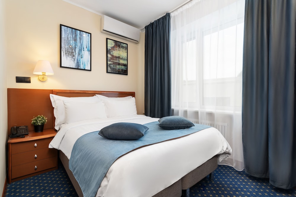 Standard Double or Twin Room photo 2
