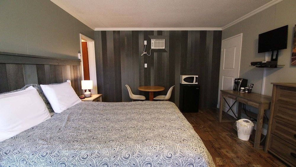 Communicating Room, 1 Queen bed photo 1