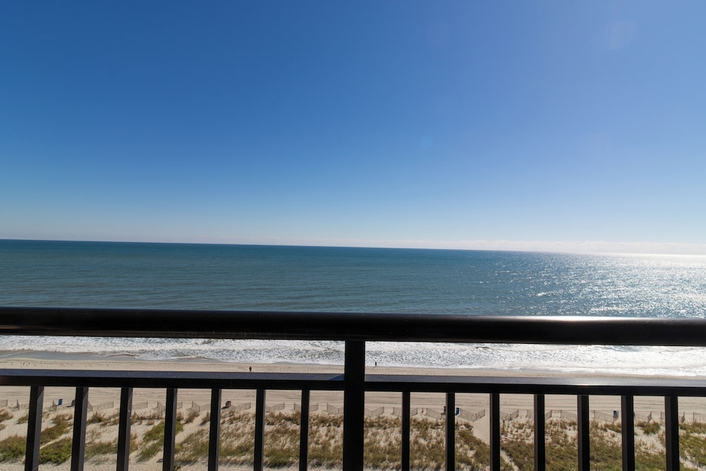 Oceanfront Room - Photo 3