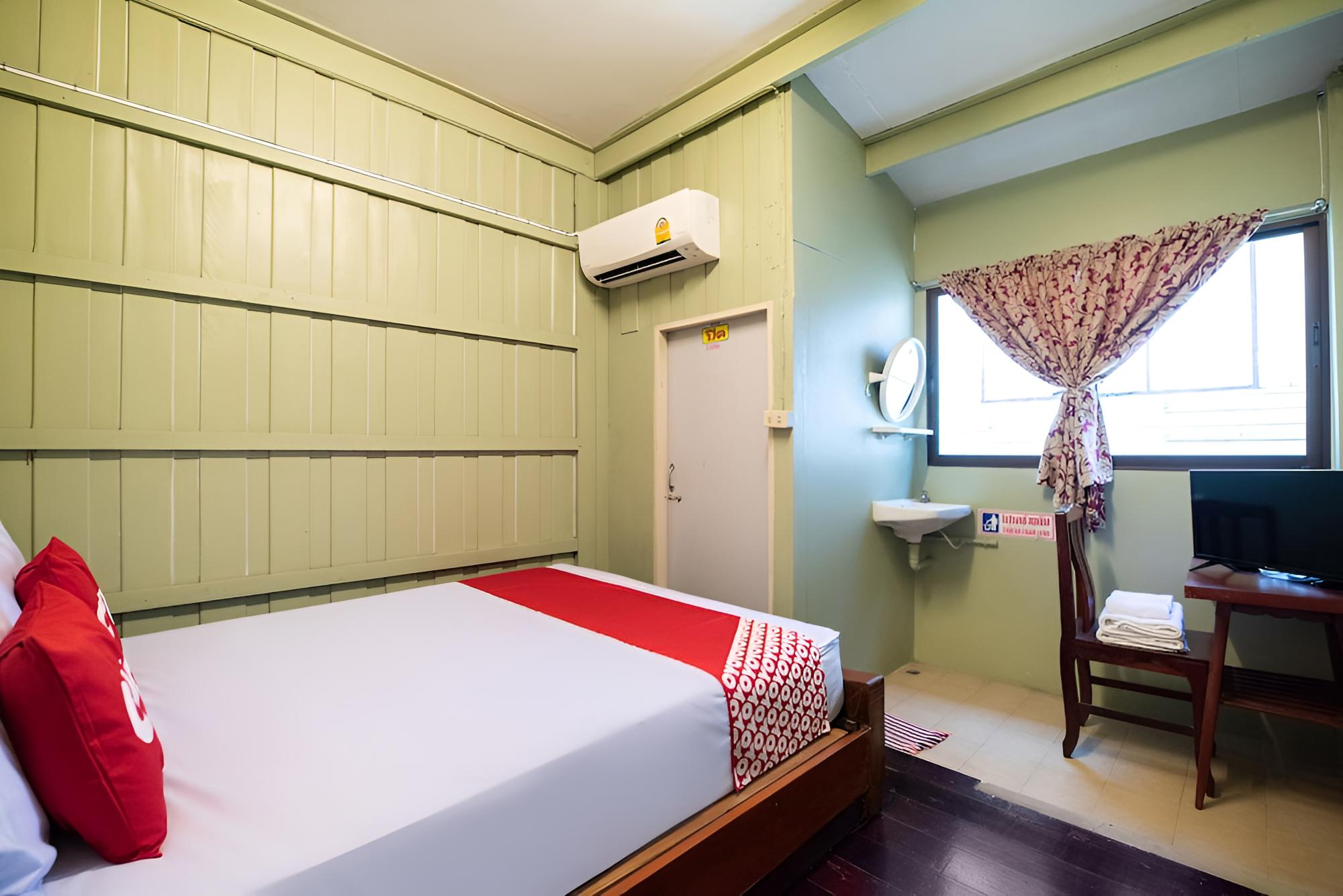 Premium Double Room, Shared Bathroom photo 3