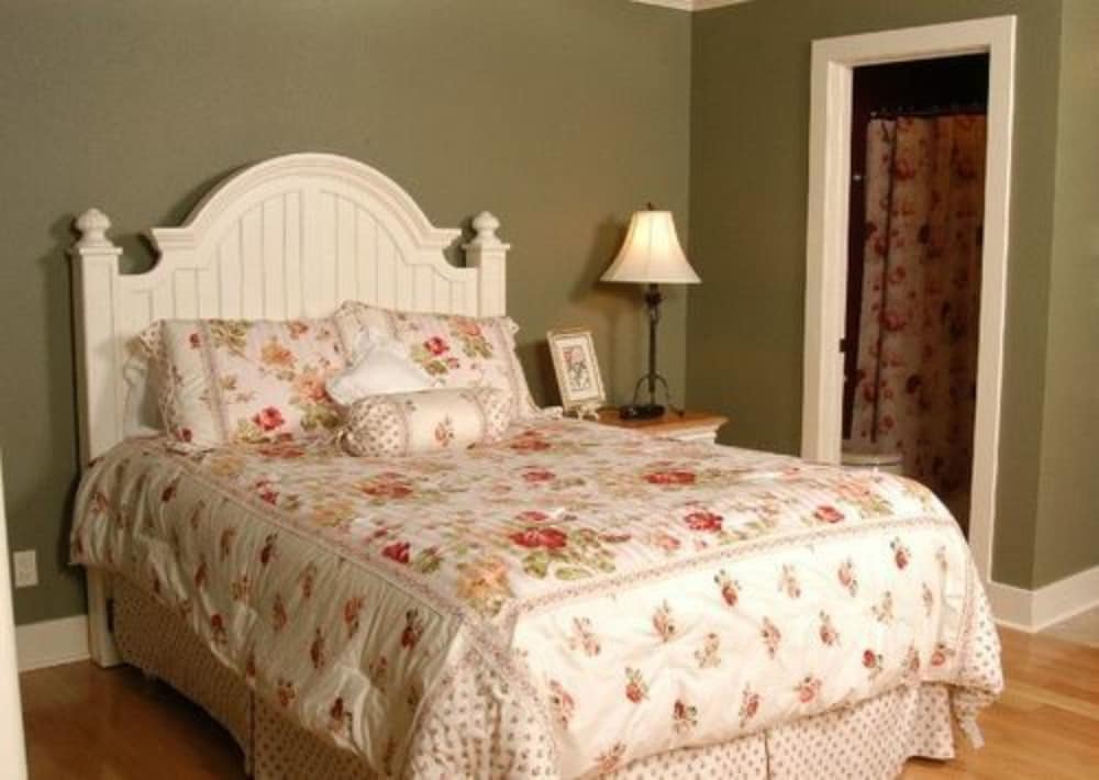 Rose Garden Suite photo 3