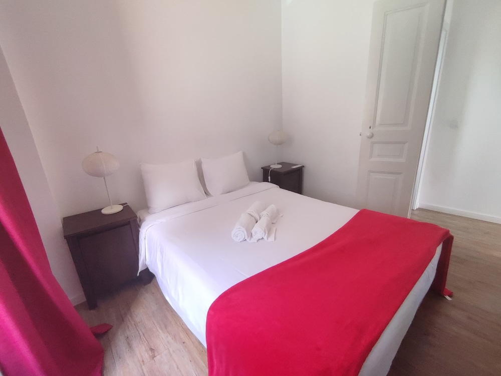 Classic Apartment, 1 Bedroom, Kitchen, Ground Floor (Estrada Macieira 8)
