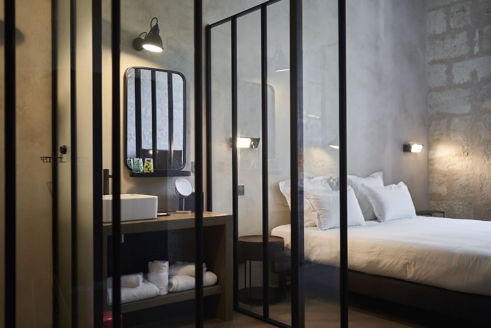 Classic Double Room - Photo 12