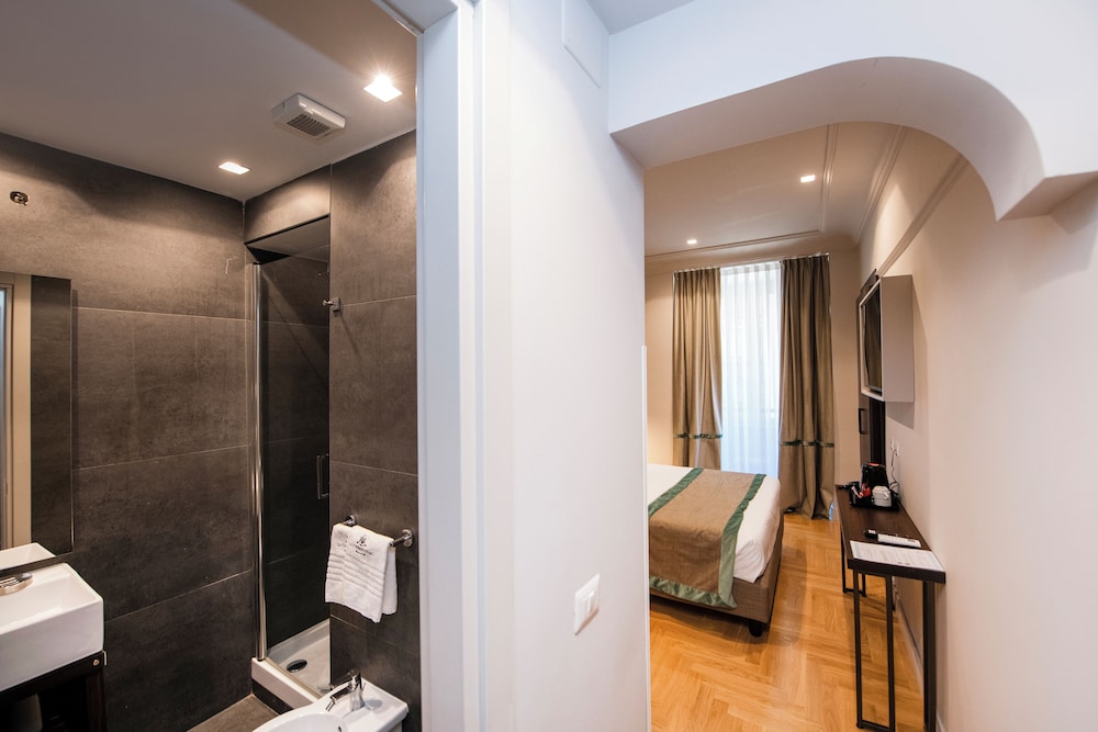 Superior Room, Annex Building (Via Agostino Depretis 70)