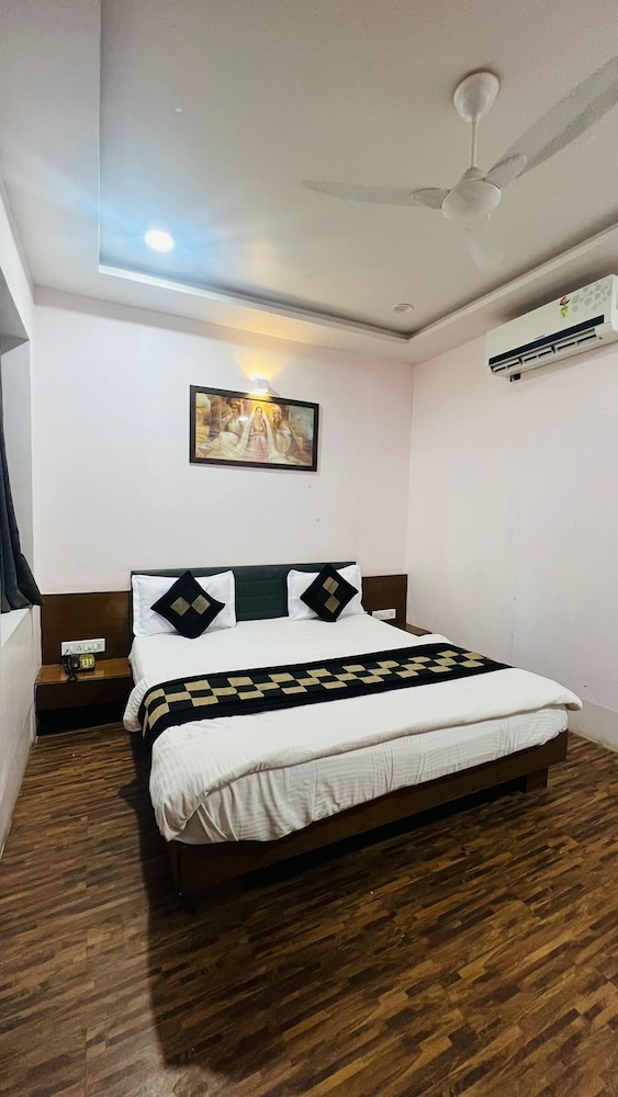 Deluxe Double Room photo 3