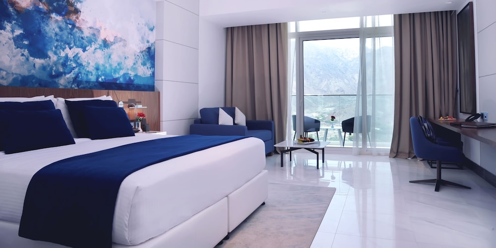 Superior King Room With Sofa bed - Mountain View