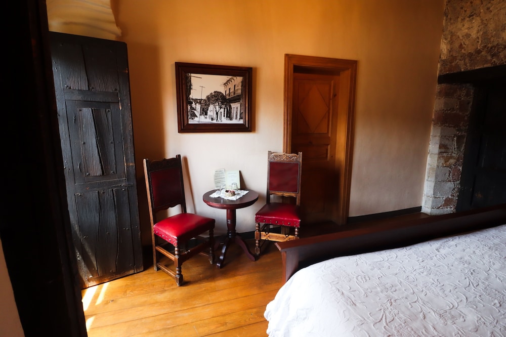 King Suite ,1 King bed, No smoking I photo 2