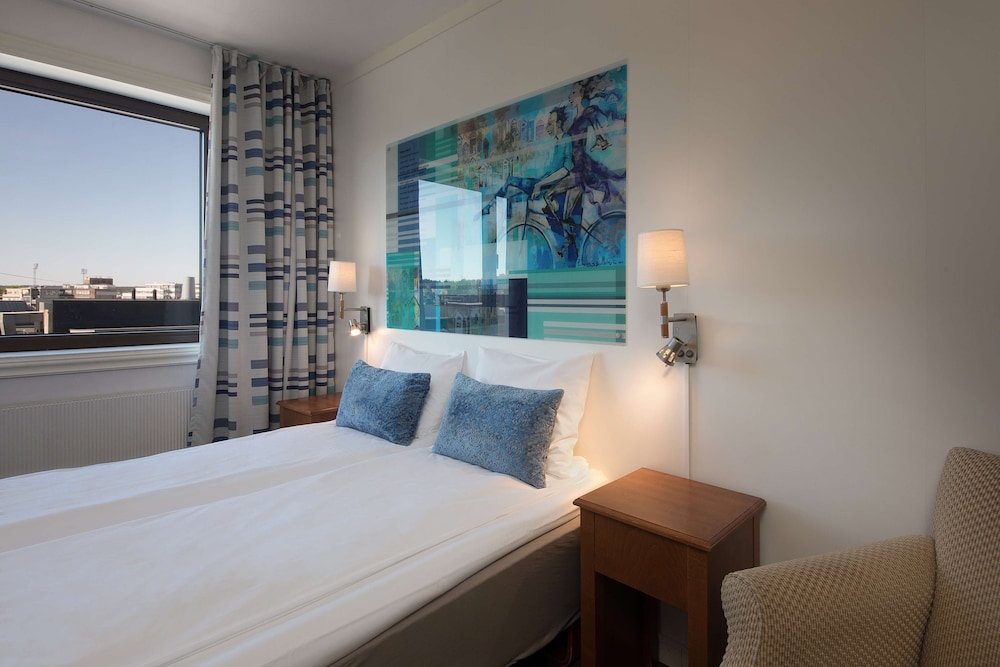 Room, 1 Queen Bed photo 1