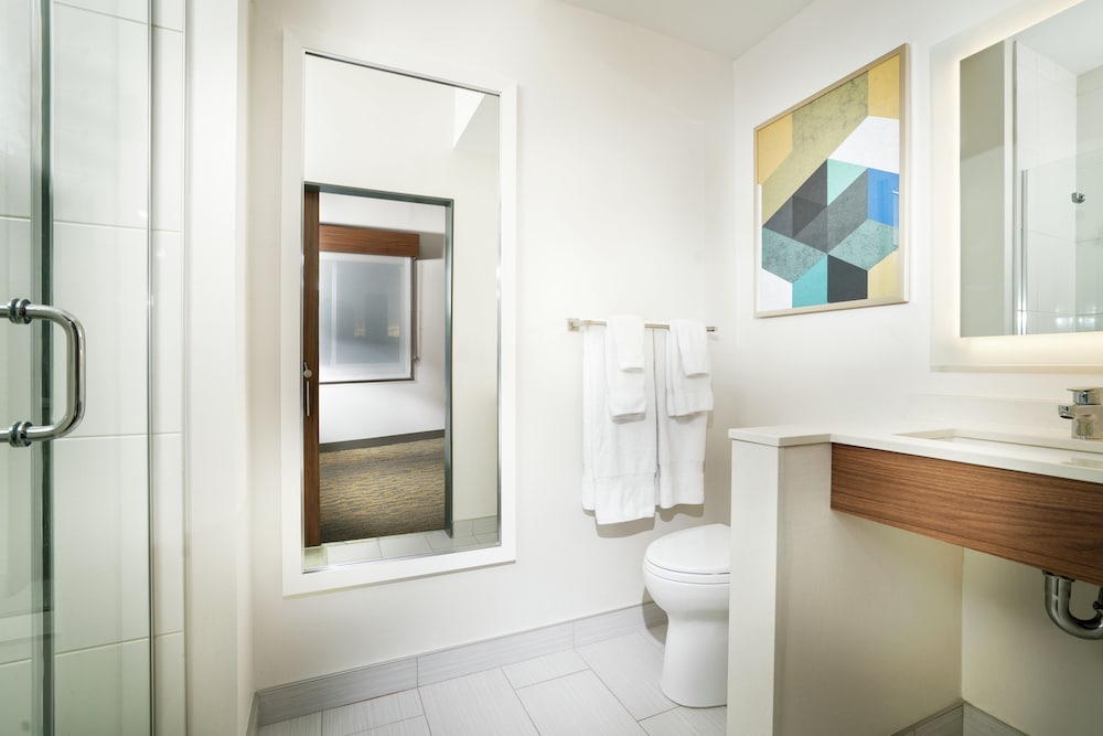 Suite, Multiple Beds (Z) photo 2