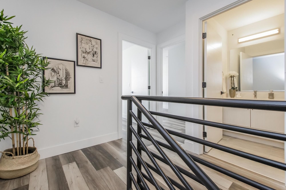 Luxurious 3 Bedroom Brand NEW Town House, 사진 10
