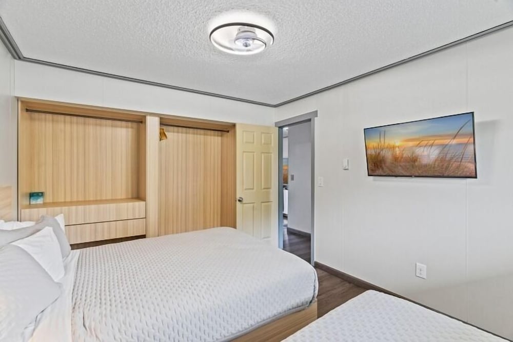 Suite - Photo 2