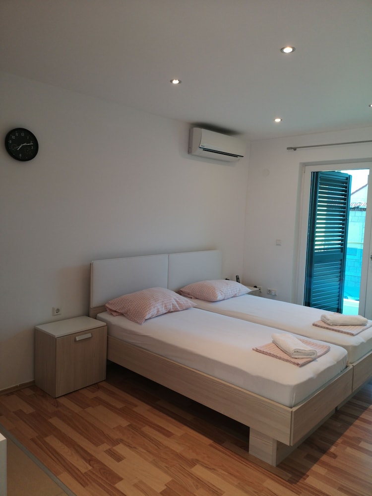 Apartment (2) photo 1