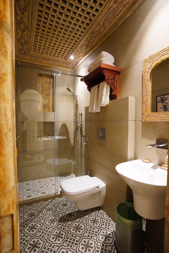 Executive Room - Photo 8