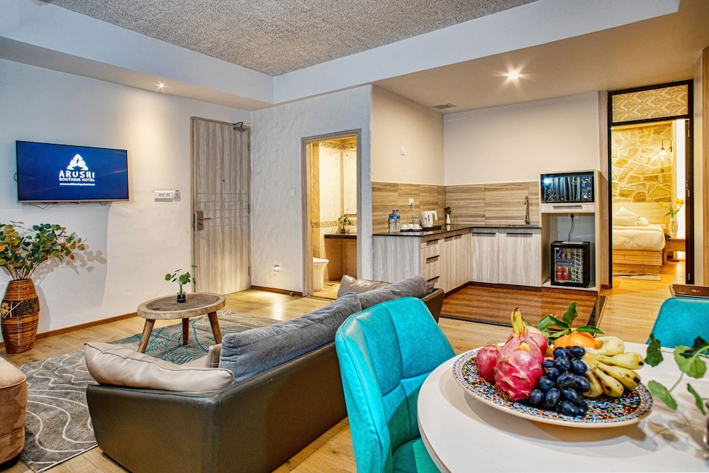 Executive Room - Photo 5