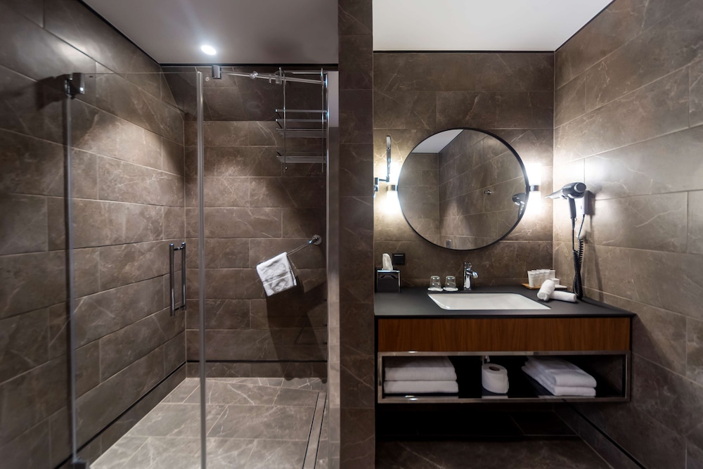 Suite, 1 Bedroom (River view & Spa Access) - Photo 11
