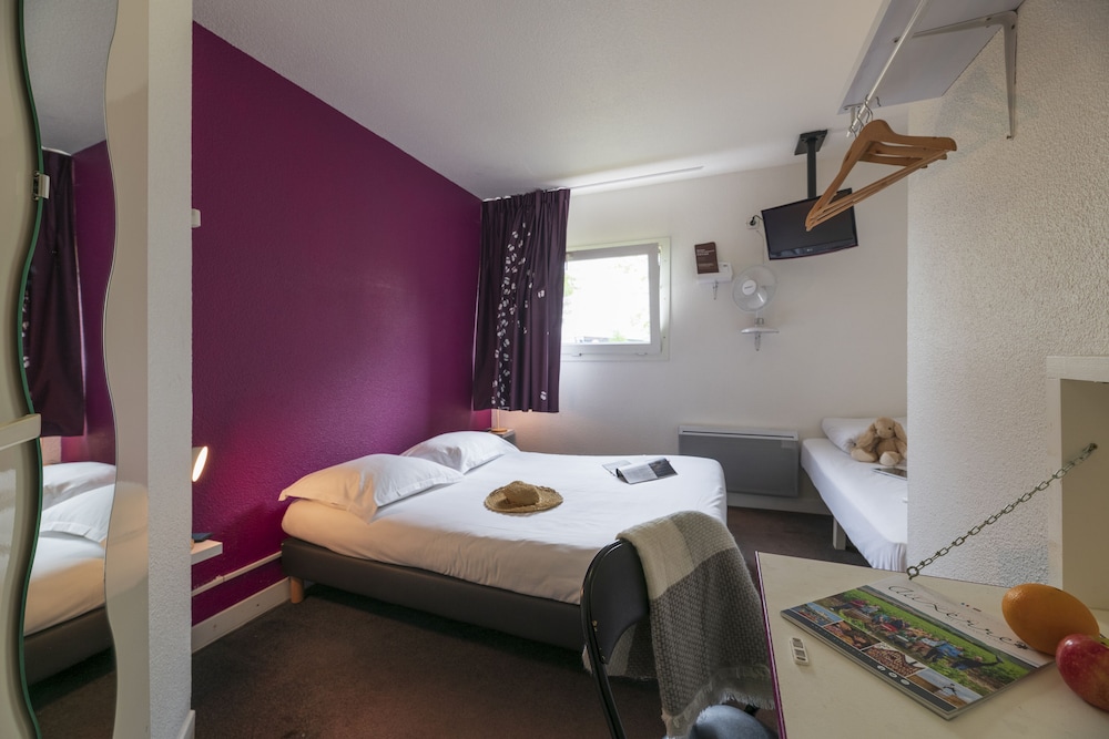 Standard Triple Room photo 2