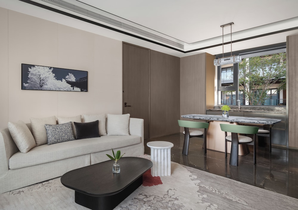 Suite, 1 Bedroom, River View