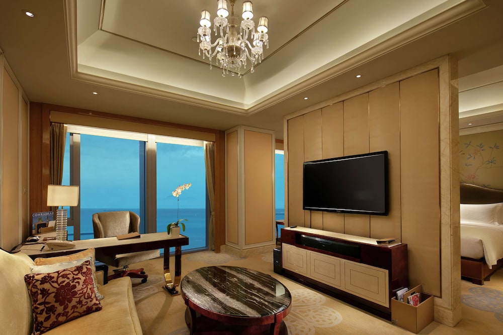 Junior Suite, 1 King Bed photo 1