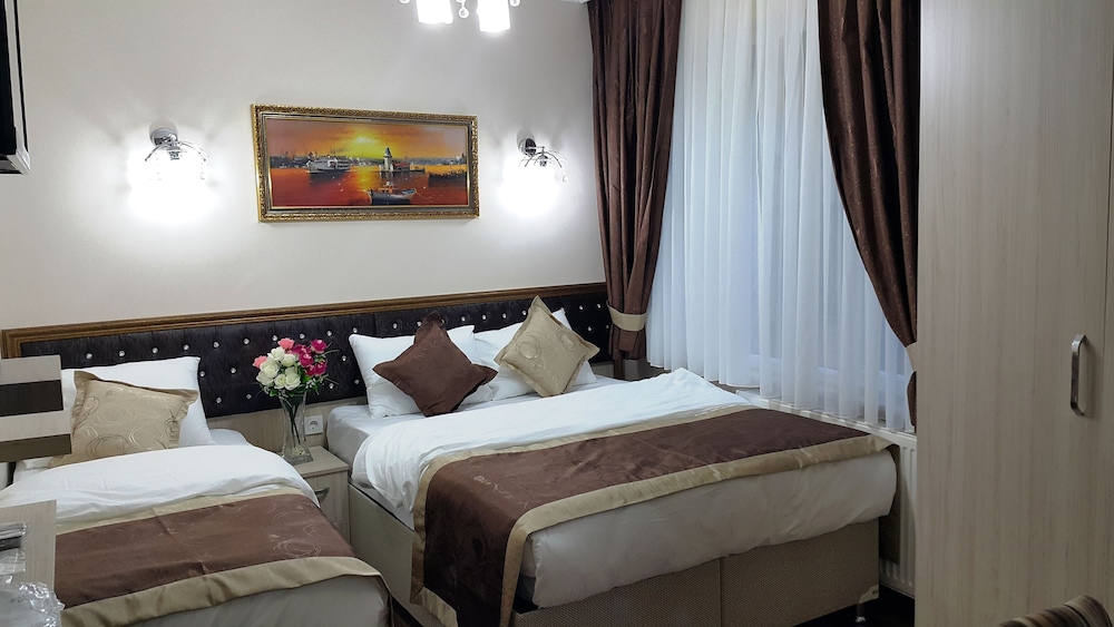 Deluxe Triple Room photo 1
