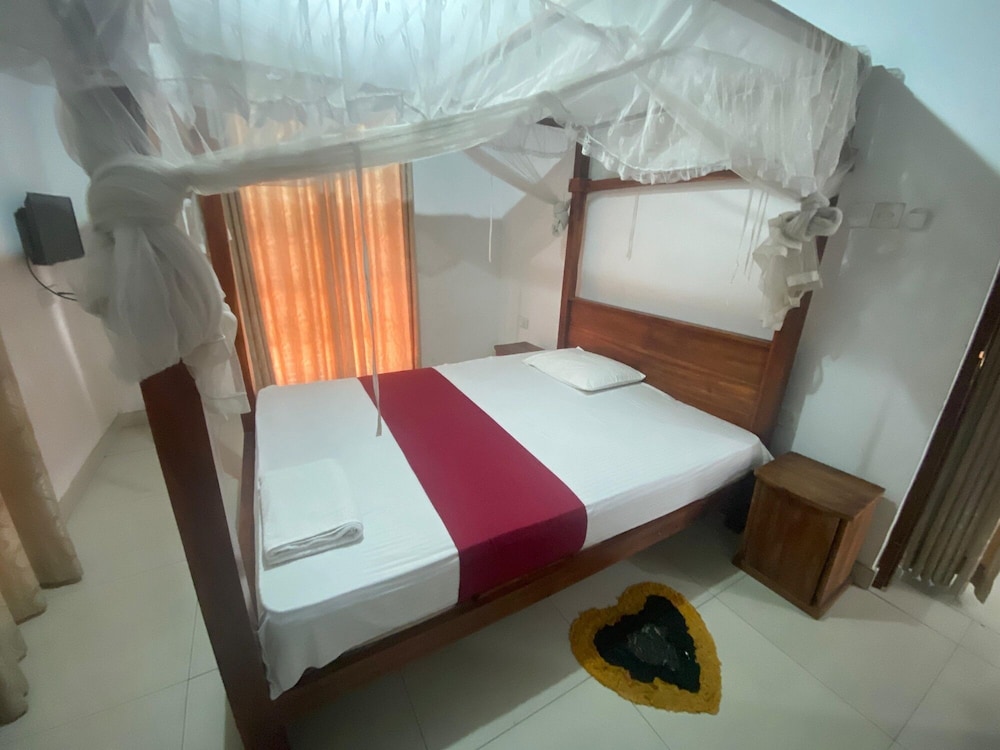 Economy Double Room, Balcony, Mountain View photo 3