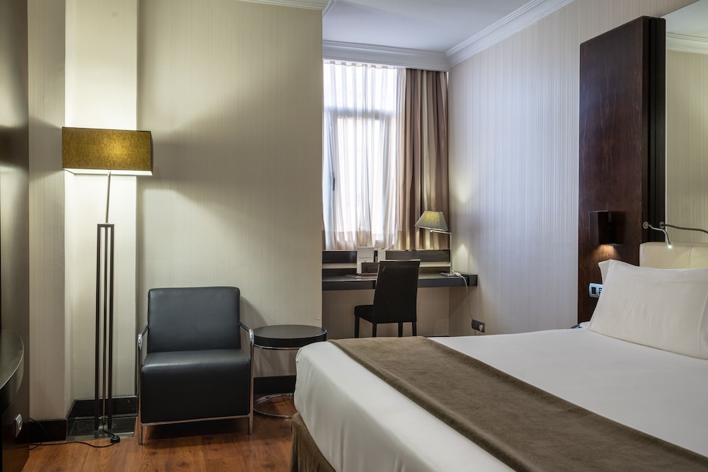 Double Room - Photo 9